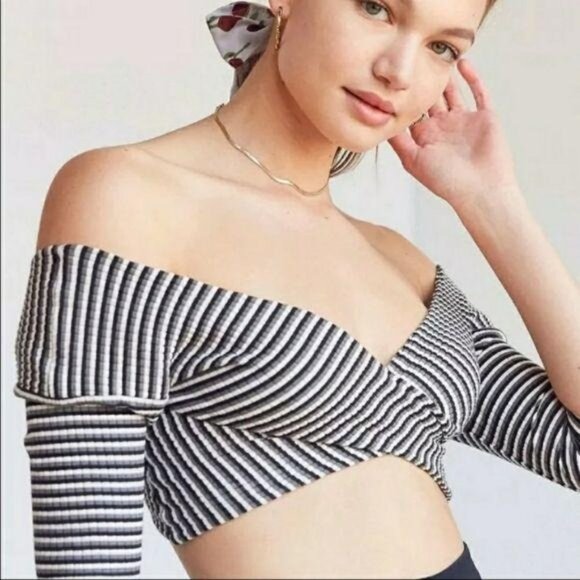 Kimchi Blue Tops - Kimchi Blue Anthropologie Black & White Striped Off-Shoulder Crop Top S